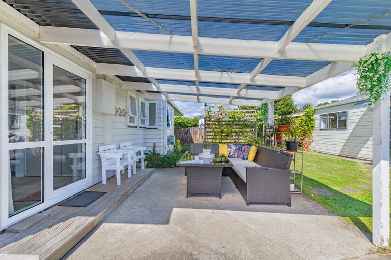 Photo of property in 74 Kennedy Drive, Levin, 5510