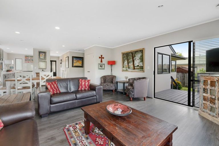 Photo of property in 70 Donald Street, Stanmore Bay, Whangaparaoa, 0932