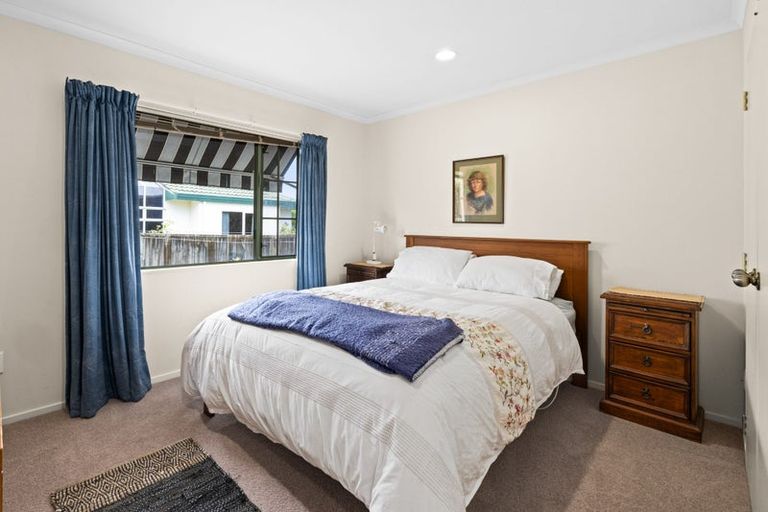 Photo of property in 19 Kingsgate Avenue, Havelock North, 4130