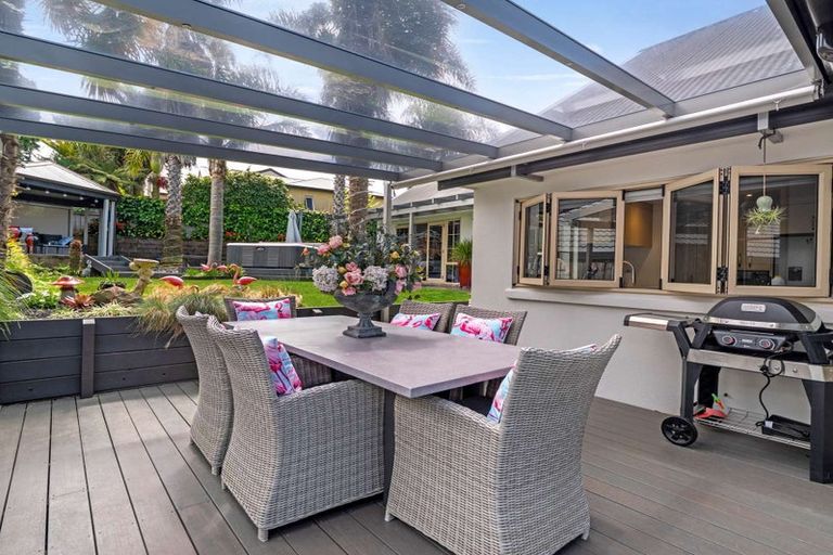 Photo of property in 62 Cairns Crescent, Rototuna, Hamilton, 3210