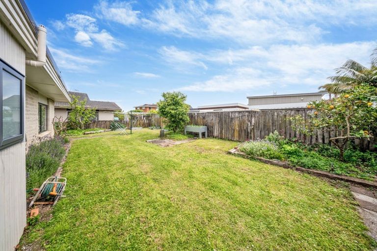 Photo of property in 8 Indus Place, Half Moon Bay, Auckland, 2012