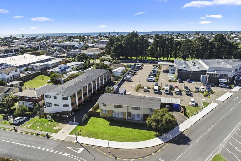 Photo of property in 2/41 Kawaka Street, Mount Maunganui, 3116