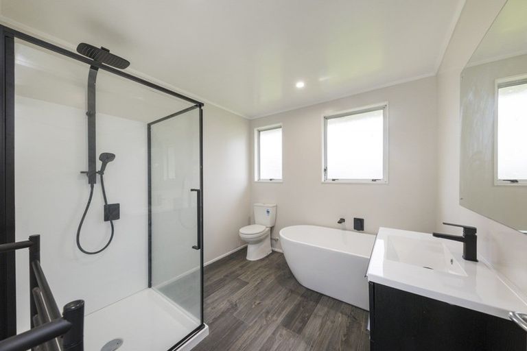 Photo of property in 111 Apollo Parade, Milson, Palmerston North, 4414