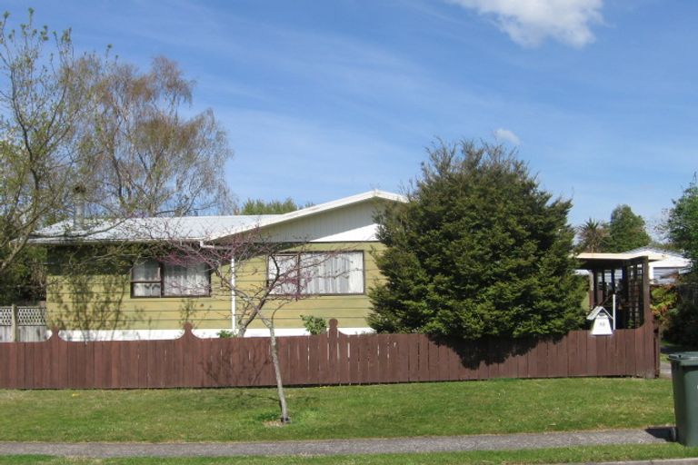 Photo of property in 10 Tawavale Street, Pukehangi, Rotorua, 3015