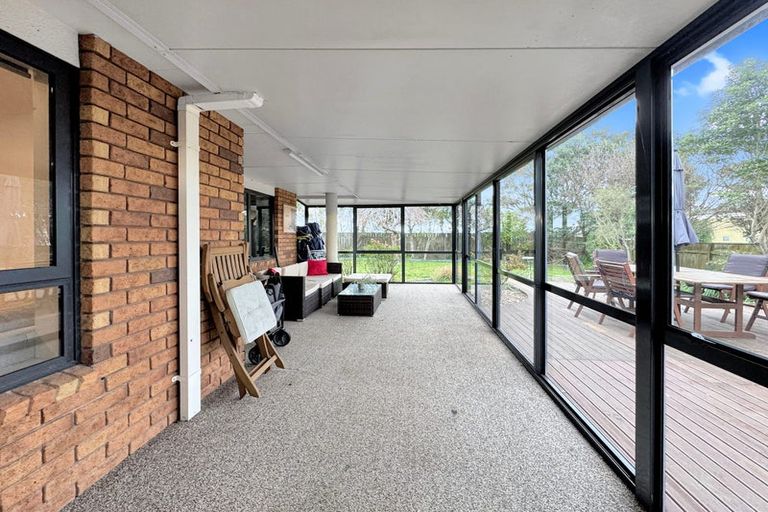 Photo of property in 34 Greenwood Place, Fitzherbert, Palmerston North, 4410