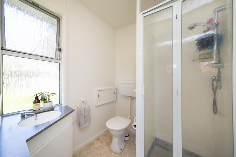 Photo of property in 11 Dorset Crescent, Hokowhitu, Palmerston North, 4410