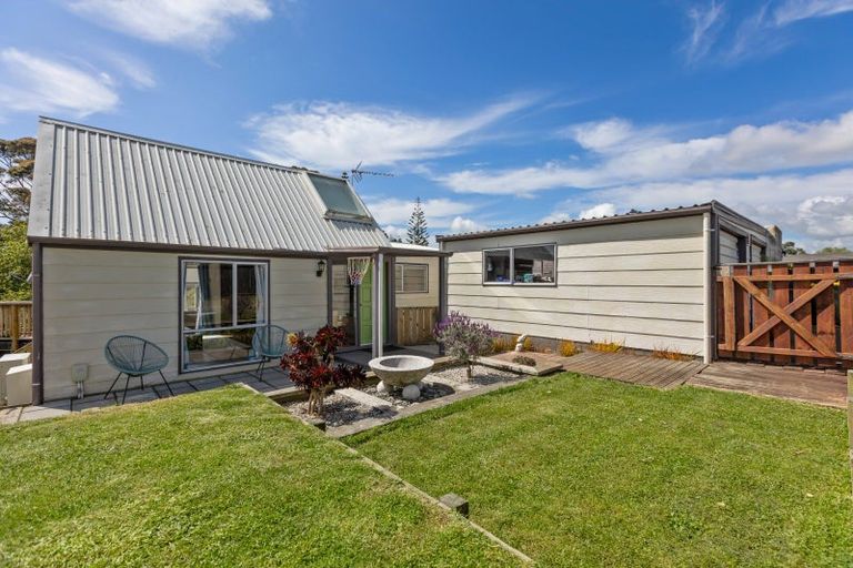 Photo of property in 18 Antonia Place, Bell Block, New Plymouth, 4312