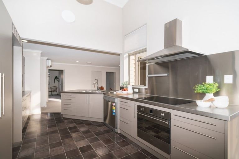 Photo of property in 46 Branigan Parade, Kelvin Grove, Palmerston North, 4414