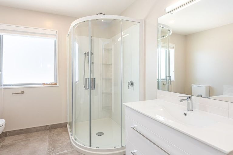 Photo of property in 5 Kakapo Lane, Redwood, Christchurch, 8051