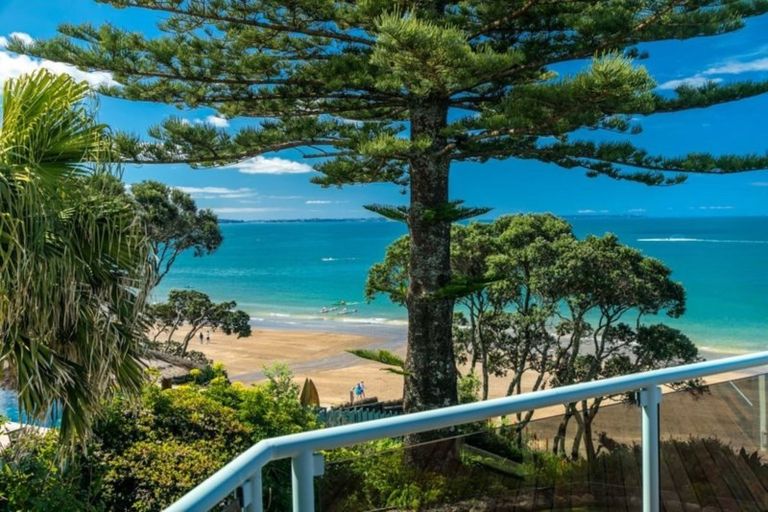 Photo of property in 32 Whitby Crescent, Mairangi Bay, Auckland, 0630