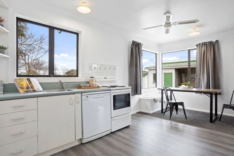 Photo of property in 15 Palmer Street, Rangiora, 7400