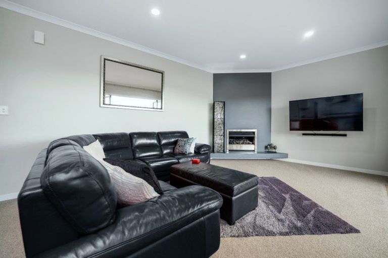 Photo of property in 15 Adler Drive, Ohauiti, Tauranga, 3112