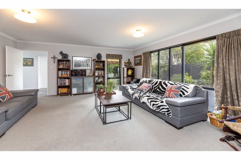 Photo of property in 15 Willoughby Lane, Parklands, Christchurch, 8083