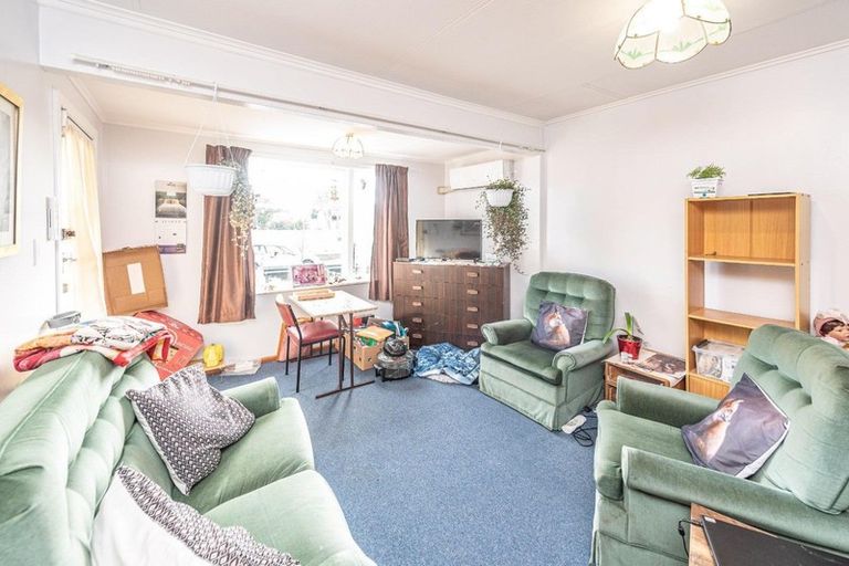 Photo of property in 1 Kupe Place, Castlecliff, Whanganui, 4501