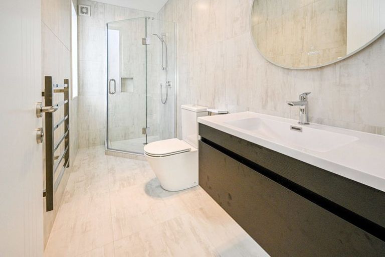 Photo of property in 5 Babos Avenue, Kumeu, 0810