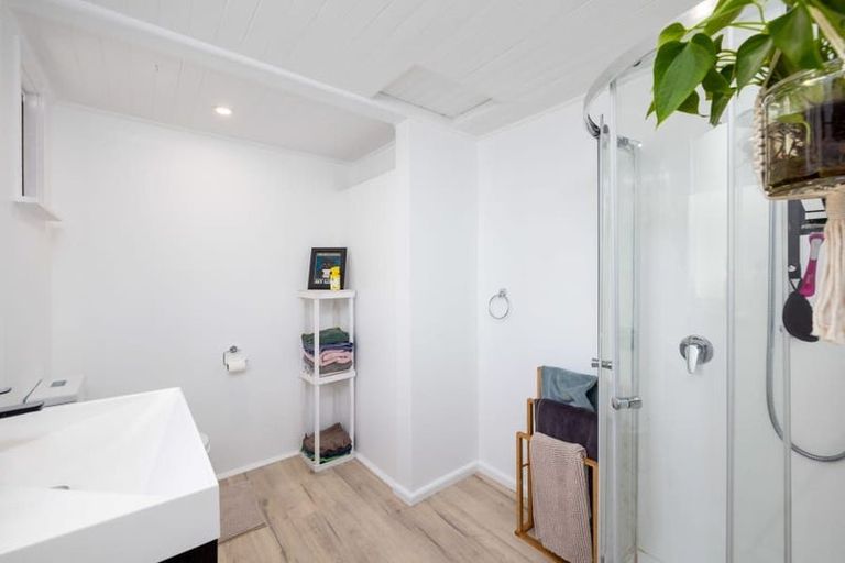 Photo of property in 126 Wairakei Road, Bryndwr, Christchurch, 8053