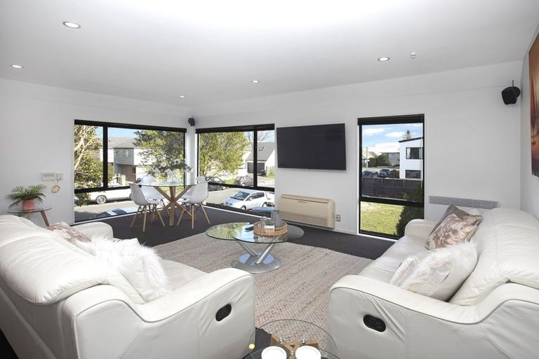 Photo of property in 1/89 Brockworth Place, Riccarton, Christchurch, 8011