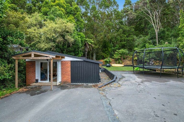 Photo of property in 6 Lancelot Road, Orewa, 0931