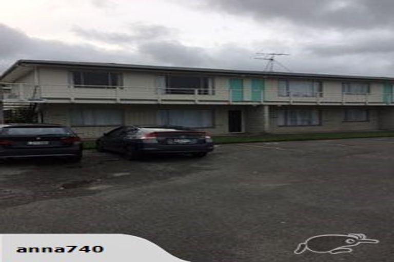 Photo of property in 8 Oxford Street, Tawa, Wellington, 5028