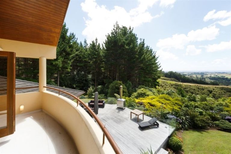 Photo of property in 516 Turitea Road, Turitea, Palmerston North, 4472