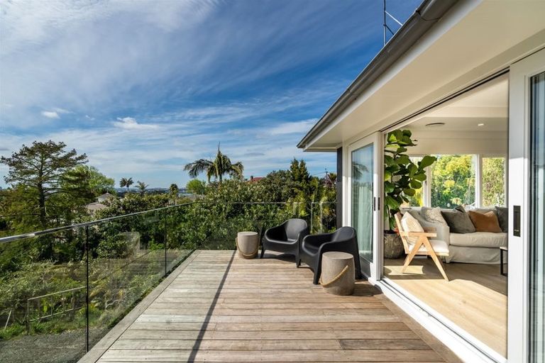 Photo of property in 51 Hinemoa Street, Birkenhead, Auckland, 0626