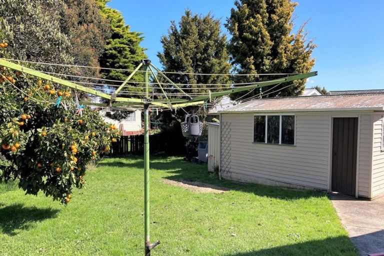 Photo of property in 24 Cypress Crescent, Pukete, Hamilton, 3200