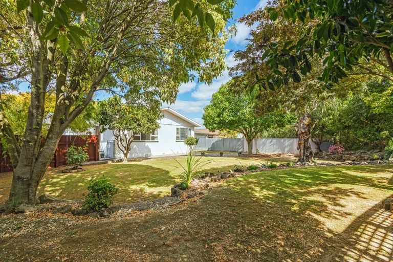 Photo of property in 27a Churchill Avenue, Hokowhitu, Palmerston North, 4410