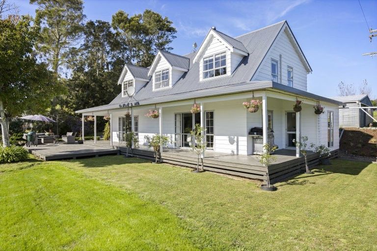 Photo of property in 109 Ruebe Road, Buckland, Pukekohe, 2677
