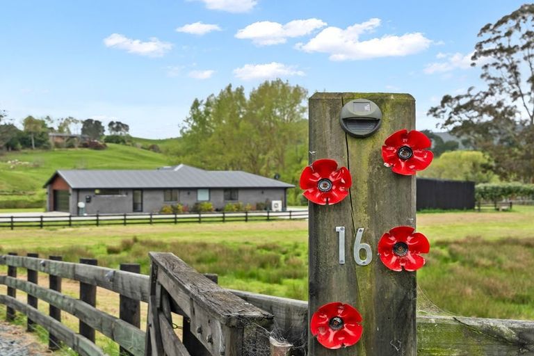 Photo of property in 16 Moorey Lane, Otaika, Whangarei, 0170