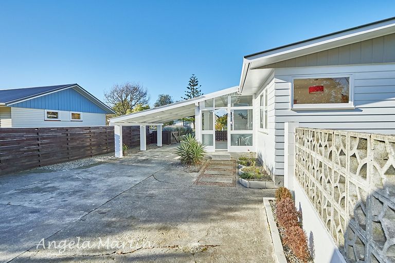 Photo of property in 4 Panako Place, Awapuni, Palmerston North, 4412