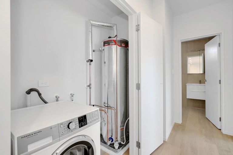 Photo of property in 202/36c Greenslade Crescent, Northcote, Auckland, 0627