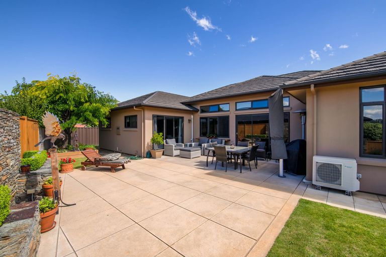 Photo of property in 16 Walnut Grove, Alexandra, 9320