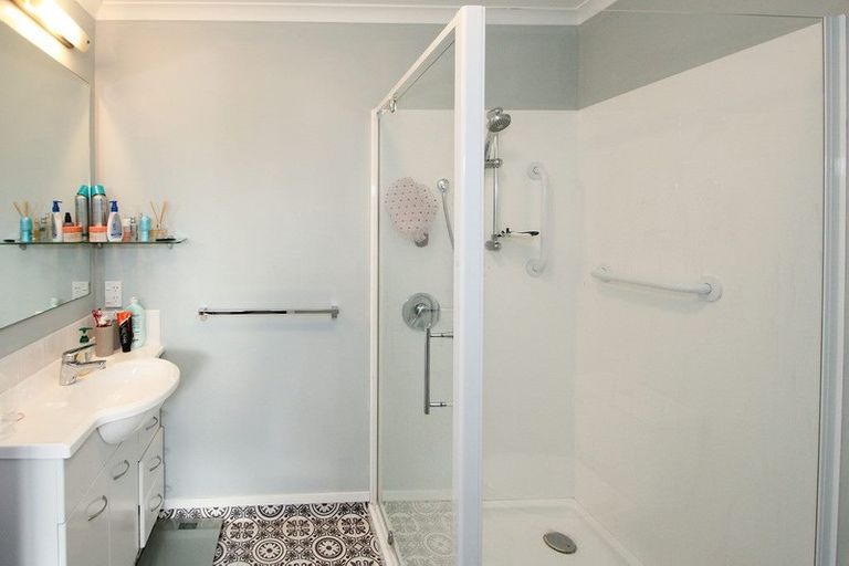 Photo of property in 104 Perth Street, Holmes Hill, Oamaru, 9401