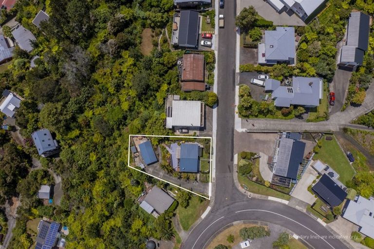 Photo of property in 2 Ridge Road, Tairua, 3508