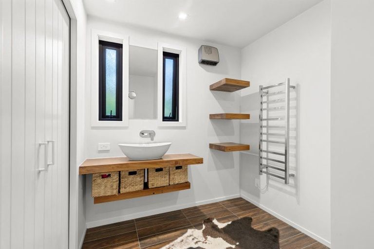 Photo of property in 31 Rannoch Drive, Jacks Point, Queenstown, 9371