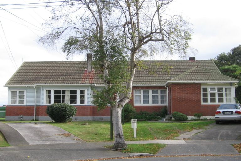 Photo of property in 2 Shepherd Grove, Taita, Lower Hutt, 5011