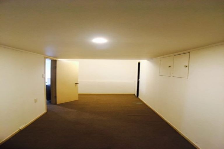 Photo of property in 11 Harford Place, Pakuranga Heights, Auckland, 2010