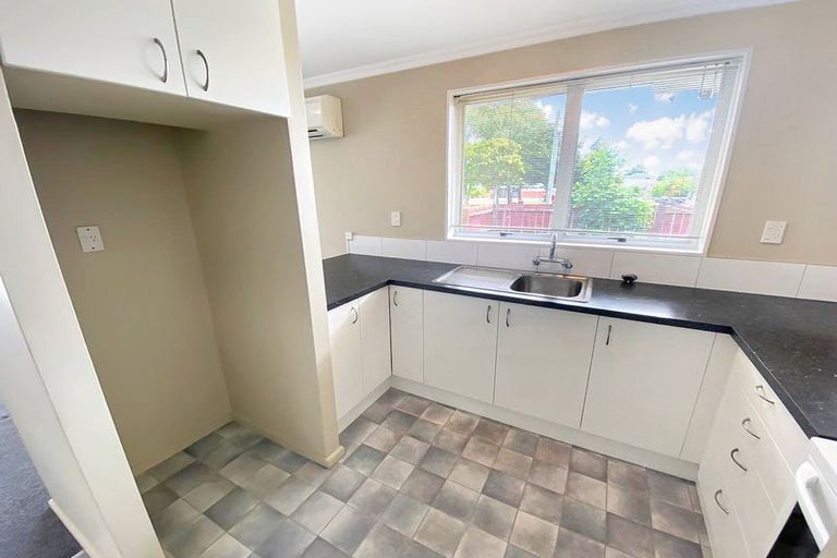 Photo of property in 1/46 Prestons Road, Redwood, Christchurch, 8051