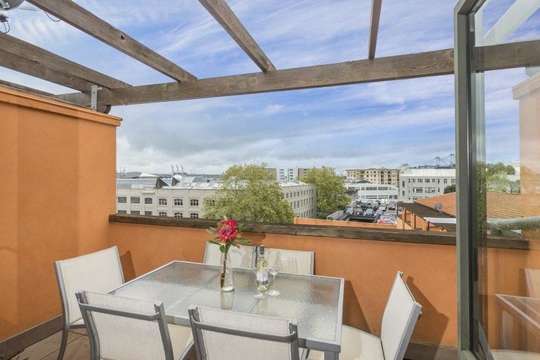 Photo of property in 2/10 Cleveland Road, Parnell, Auckland, 1052