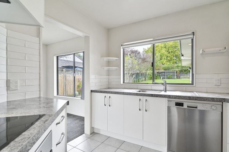 Photo of property in 22 Woodlands Drive, Havelock North, 4130