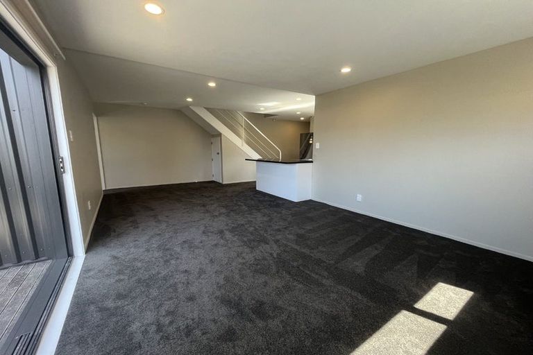 Photo of property in 155 Grant Road, Thorndon, Wellington, 6011