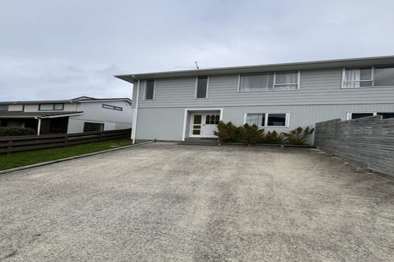 Photo of property in 26 Penryn Drive, Camborne, Porirua, 5026