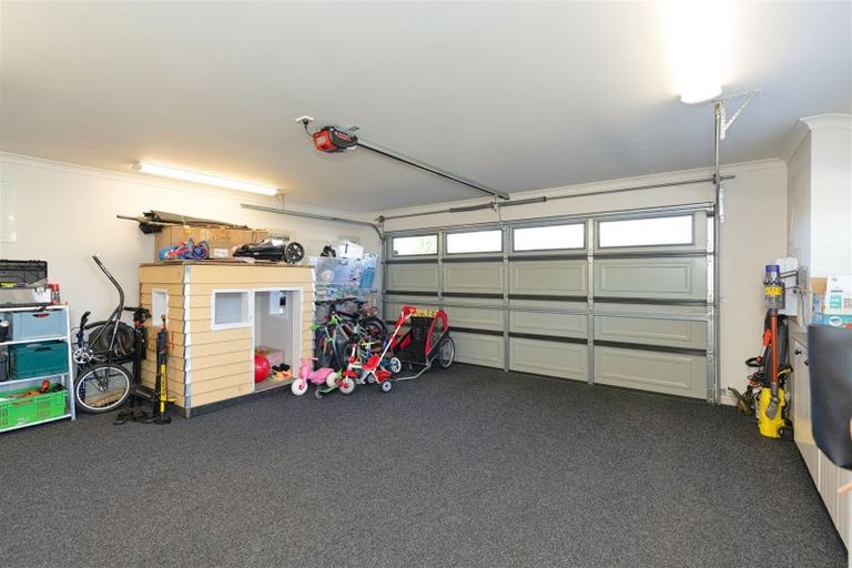 Photo of property in 15 Okarito Avenue, Levin, 5510