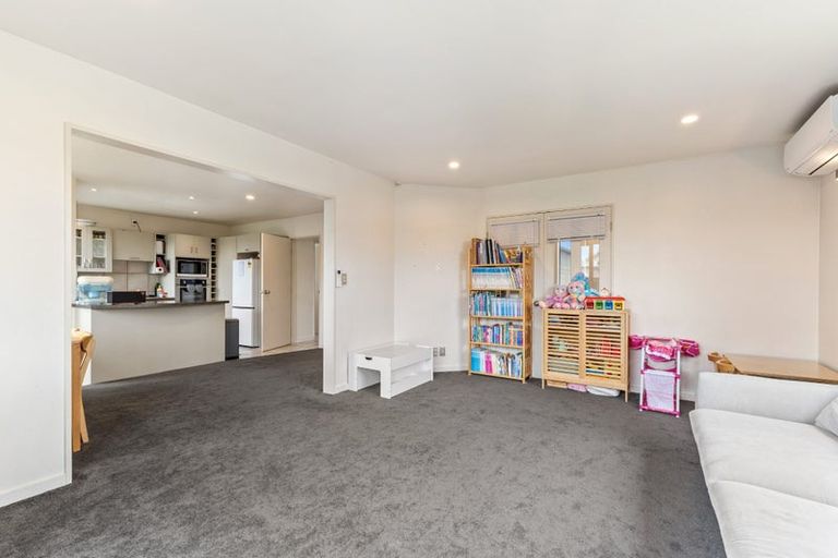 Photo of property in 1 Trist Place, Edgeware, Christchurch, 8013