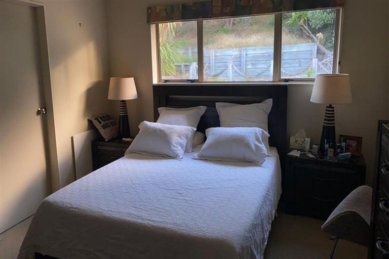 Photo of property in 76 Guildford Drive, Paraparaumu, 5032