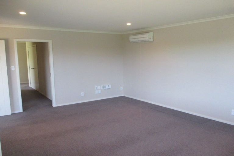 Photo of property in 53 Rosalie Terrace, Kelvin Grove, Palmerston North, 4414