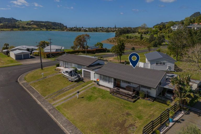 Photo of property in 4 Diamond Drive, Tairua, 3508