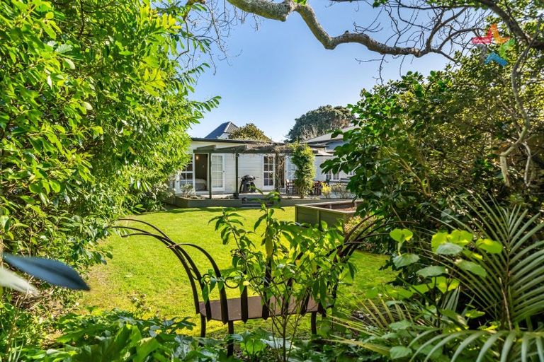 Photo of property in 18 Hautana Square, Woburn, Lower Hutt, 5010