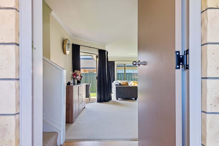 Photo of property in 51/64 Kawaha Point Road, Kawaha Point, Rotorua, 3010