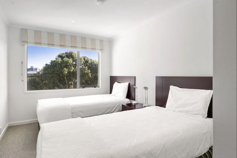 Photo of property in 312/136 Marine Parade, Mount Maunganui, 3116